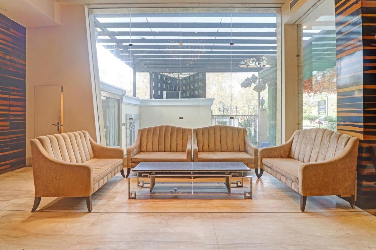 Oyo Townhouse 934 L'Elegant Hotel & Banquetby Ace Manor Ghaziabad Bagian luar foto